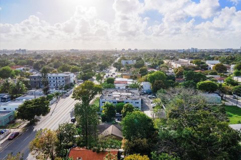 Villa ou maison à vendre à Miami, Floride: 3 chambres, 85.84 m2 № 527373 - photo 6