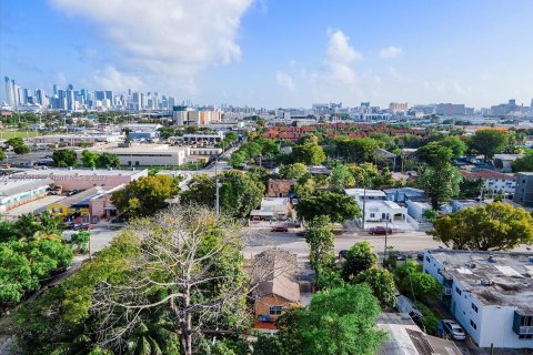 Villa ou maison à vendre à Miami, Floride: 3 chambres, 85.84 m2 № 527373 - photo 5