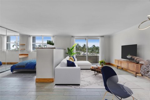 Condo in Miami Beach, Florida, 1 bedroom  № 1409213 - photo 2