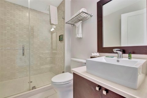 Condominio en venta en Doral, Florida, 3 dormitorios, 192.31 m2 № 948660 - foto 15