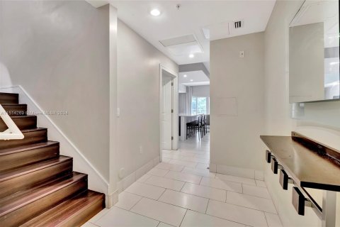 Copropriété à vendre à Doral, Floride: 3 chambres, 192.31 m2 № 948660 - photo 6