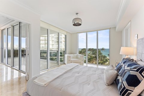 Condo in Sunny Isles Beach, Florida, 3 bedrooms  № 948707 - photo 14