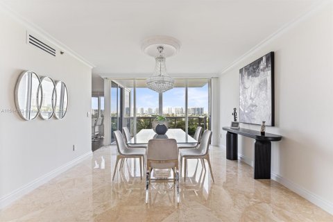 Condo in Sunny Isles Beach, Florida, 3 bedrooms  № 948707 - photo 3