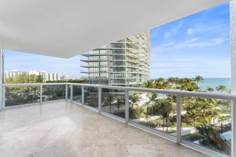 Condo in Sunny Isles Beach, Florida, 3 bedrooms  № 948707 - photo 23