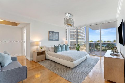 Condominio en venta en Sunny Isles Beach, Florida, 3 dormitorios, 246.1 m2 № 948707 - foto 8