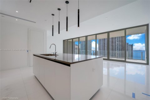 Condo in Miami, Florida, 3 bedrooms  № 1386180 - photo 12