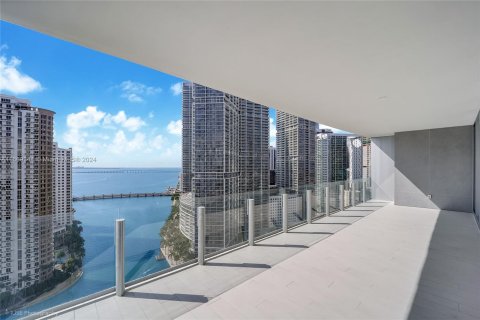 Condo in Miami, Florida, 3 bedrooms  № 1386180 - photo 2