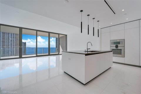 Condo in Miami, Florida, 3 bedrooms  № 1386180 - photo 11