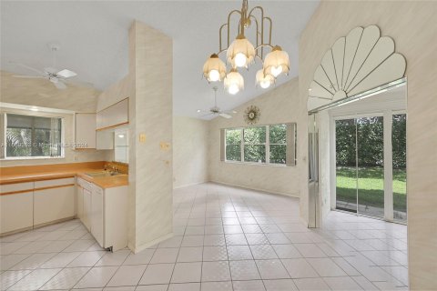 Villa ou maison à vendre à Boca Raton, Floride: 2 chambres, 144.46 m2 № 1386182 - photo 4