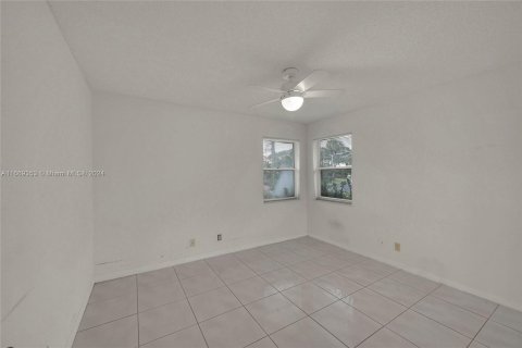 Villa ou maison à vendre à Boca Raton, Floride: 2 chambres, 144.46 m2 № 1386182 - photo 14