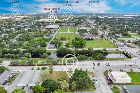 Propiedad comercial en venta en Davie, Florida № 1281486 - foto 5