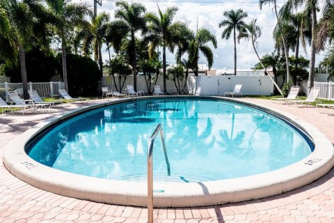 Copropriété à vendre à Fort Lauderdale, Floride: 2 chambres, 88.26 m2 № 1421617 - photo 16