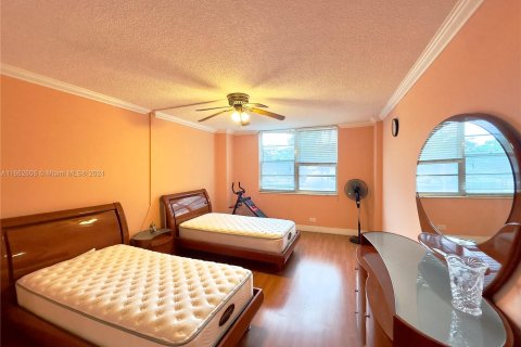 Condo in Sunny Isles Beach, Florida, 1 bedroom  № 1379028 - photo 7