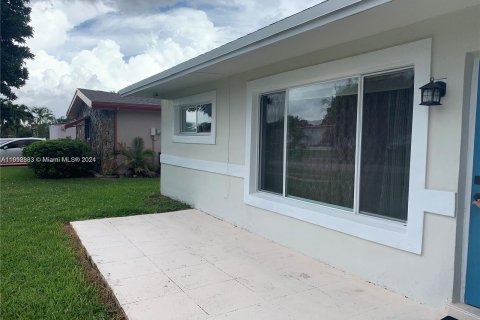 Casa en venta en Sunrise, Florida, 2 dormitorios, 91.14 m2 № 1237813 - foto 29