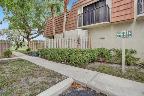 Townhouse in Sunrise, Florida 3 bedrooms, 145.86 sq.m. № 1186974 - photo 11