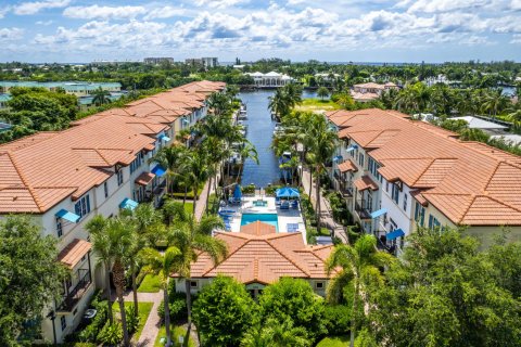 Touwnhouse à vendre à Boynton Beach, Floride: 3 chambres, 199.28 m2 № 1224877 - photo 1