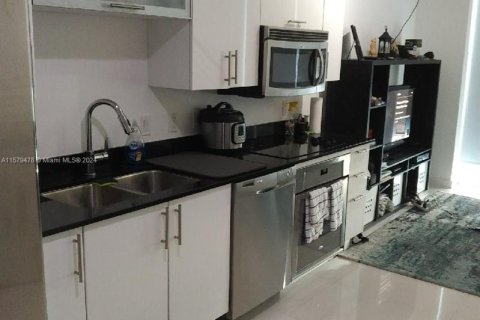 Condominio en venta en Miami, Florida, 1 dormitorio, 61.59 m2 № 1153806 - foto 6