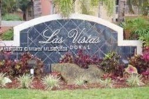 Condominio en venta en Doral, Florida, 1 dormitorio, 65.96 m2 № 1153805 - foto 1