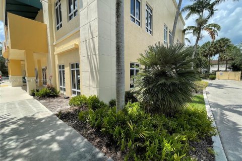 Propiedad comercial en venta en Tamarac, Florida № 1325627 - foto 25