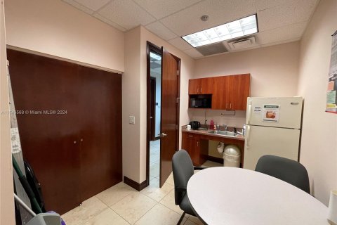 Commercial property in Tamarac, Florida № 1325627 - photo 22