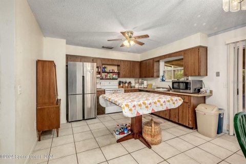 House in Edgewater, Florida 3 bedrooms, 120.4 sq.m. № 1355717 - photo 6