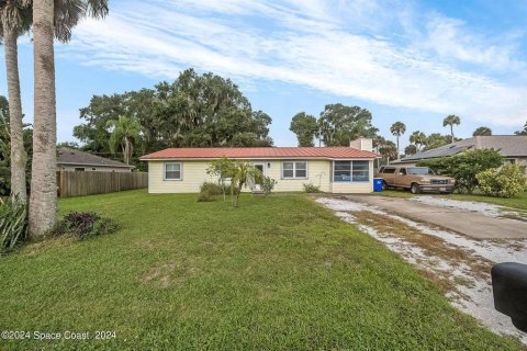 House in Edgewater, Florida 3 bedrooms, 120.4 sq.m. № 1355717 - photo 1