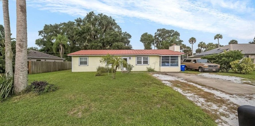 House in Edgewater, Florida 3 bedrooms, 120.4 sq.m. № 1355717