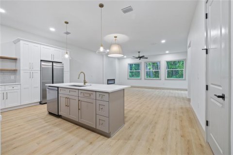 Casa en venta en Tampa, Florida, 5 dormitorios, 280.66 m2 № 1343233 - foto 7