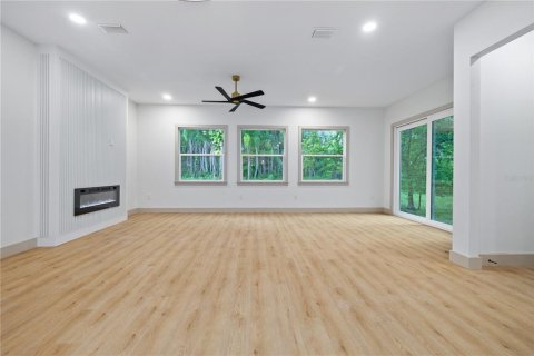 House in Tampa, Florida 5 bedrooms, 280.66 sq.m. № 1343233 - photo 5