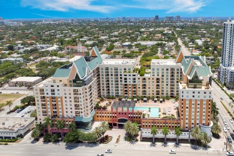 Condo in Fort Lauderdale, Florida, 2 bedrooms  № 1217418 - photo 2