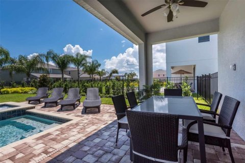 Villa ou maison à vendre à Kissimmee, Floride: 5 chambres, 238.76 m2 № 1263089 - photo 12