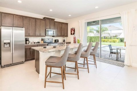 Villa ou maison à vendre à Kissimmee, Floride: 5 chambres, 238.76 m2 № 1263089 - photo 4