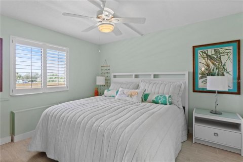 Condo in Hudson, Florida, 2 bedrooms  № 1250274 - photo 22