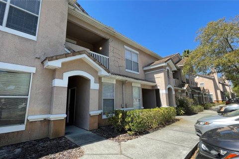 Condo in Tampa, Florida, 1 bedroom  № 1361379 - photo 1