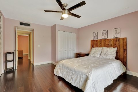 Adosado en venta en Lake Worth, Florida, 2 dormitorios, 100.33 m2 № 855502 - foto 16
