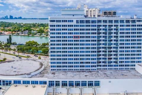 Copropriété à vendre à Miami Beach, Floride: 37.16 m2 № 1171816 - photo 16