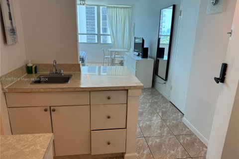 Copropriété à vendre à Miami Beach, Floride: 37.16 m2 № 1171816 - photo 13