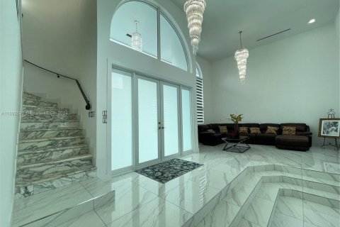 Casa en venta en Miami, Florida, 4 dormitorios, 295.8 m2 № 1440176 - foto 14