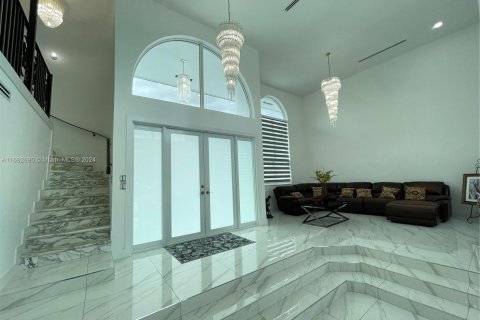 Casa en venta en Miami, Florida, 4 dormitorios, 295.8 m2 № 1440176 - foto 12