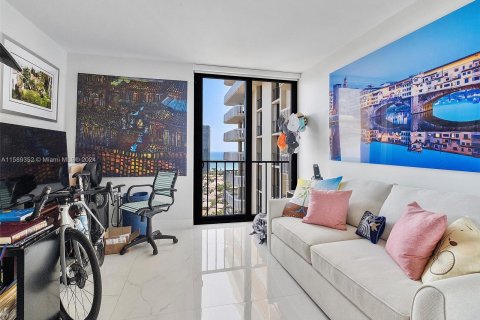 Condo in Aventura, Florida, 2 bedrooms  № 1181469 - photo 17