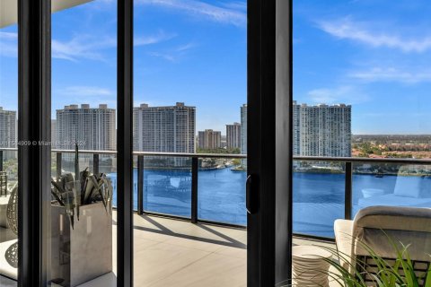 Condominio en venta en Aventura, Florida, 6 dormitorios, 535.3 m2 № 1175905 - foto 26