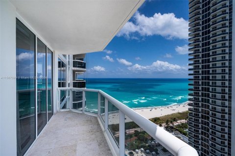 Condo in Miami Beach, Florida, 2 bedrooms  № 1175863 - photo 29