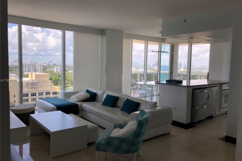 Condo in Miami Beach, Florida, 2 bedrooms  № 1175863 - photo 3