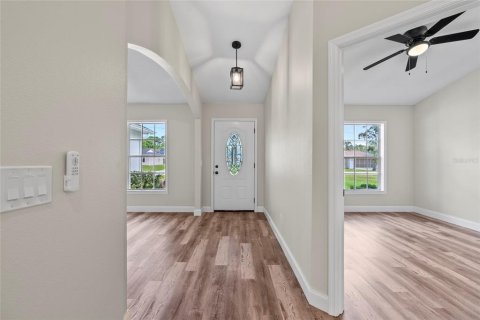 Villa ou maison à vendre à Spring Hill, Floride: 4 chambres, 186.36 m2 № 1341263 - photo 3