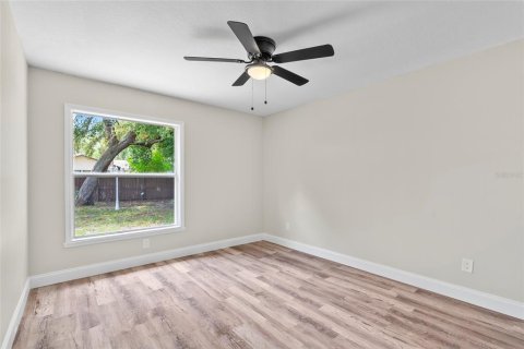 House in Spring Hill, Florida 4 bedrooms, 186.36 sq.m. № 1341263 - photo 16