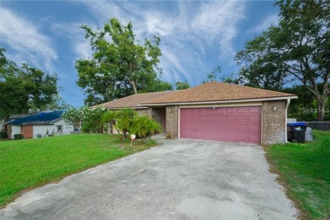 House in Orlando, Florida 3 bedrooms, 147.71 sq.m. № 1359289 - photo 27