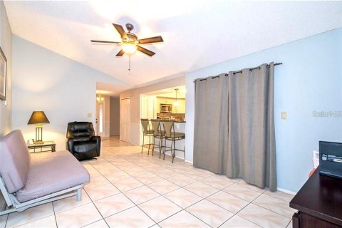 House in Orlando, Florida 3 bedrooms, 147.71 sq.m. № 1359289 - photo 20