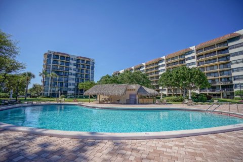 Copropriété à vendre à Boca Raton, Floride: 2 chambres, 122.17 m2 № 1136542 - photo 1