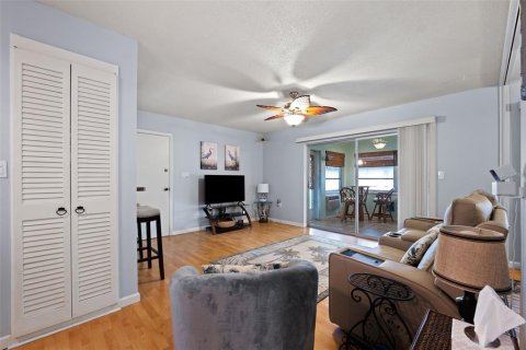 Condominio en venta en New Port Richey, Florida, 2 dormitorios, 102.56 m2 № 1374640 - foto 7