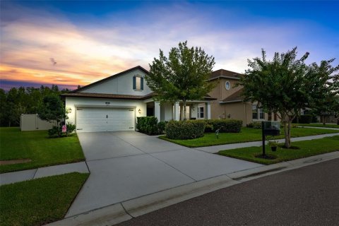 Casa en venta en Land O' Lakes, Florida, 3 dormitorios, 183.85 m2 № 1374639 - foto 1